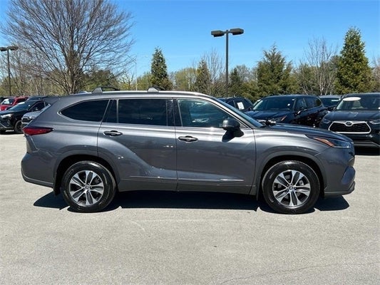2021 Toyota Highlander XLE in Cookeville, TN - Nissan of Cookeville